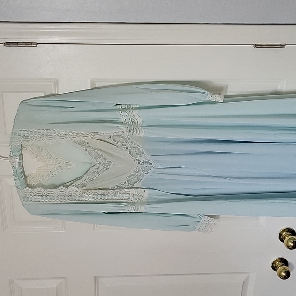 Vintage Olga Peignoir Nightgown Set